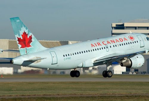 The-Canadian-government-plans-to-let-airlines-pay-for-delayed-flights-2.jpg